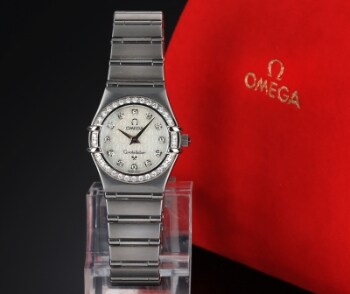 Omega Constellation Lady. Dameur i 18 kt. hvidguld og stål med brillanter - boks + cert. ca. 1999