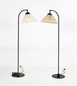 Flemming Agger for Le Klint. Floor lamps / floor lamps, model 368 (2)