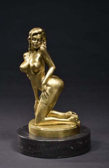 Bronzeskulptur, nøgen kvinde