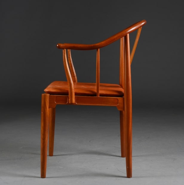 Hans J. Wegner. 'Kinastol' af mahogni, model FH 4283 