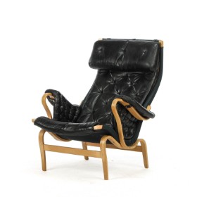 Bruno Mathsson. Armchair, model 'Pernilla', black leather