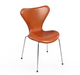 Arne Jacobsen model 3107,