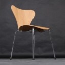 Arne Jacobsen. 'Syver' stol, egetræ, model 3107