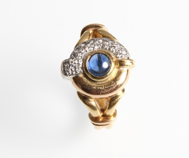 Guldring med safir og diamanter, ringstr. 55