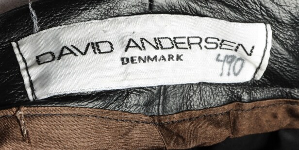7287 - David Andersen for Kopenhagen Fur. Herre short af læder samt mink. str. S