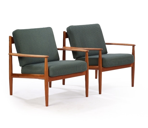 Grete Jalk. Et par hvilestole model 118, teak