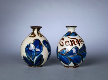 Herman A. Kähler. Et par vaser af glaseret keramik (2)