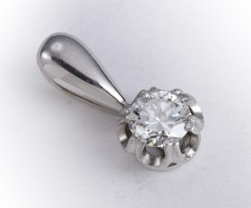 Solitairevedhæng med brillant på 0.60 ct.