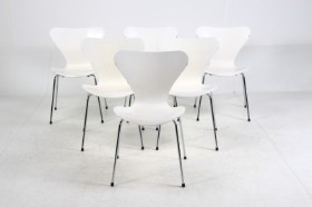 Arne Jacobsen. 7'er. Seks spisestole, model 3107 (6)