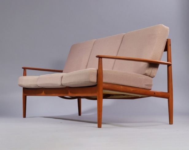 Grete Jalk for France & Søn. Sofa af teaktræ, model 118