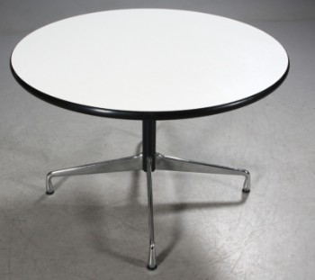 Charles Eames. Rundt spisebord / Segmented Table. Ø 107 cm