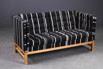 Erik Jørgensen. To-pers sofa, model EJ- 315/2
