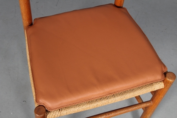 Cushion set for the 'Folkestolen', Børge Mogensen model J39. Cognac leather. (6)