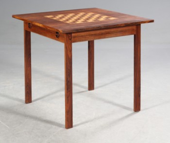 Dansk møbelproducent. Spisebord / skakbord, palisander
