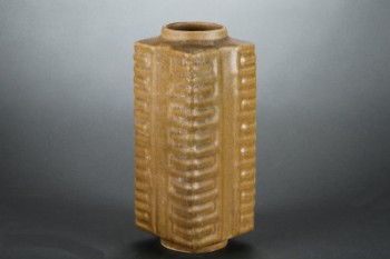 Kinesisk vase af glaseret stentøj