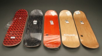 Element, Skate Mafia, Plan B. Fem skateboard deck. (5)