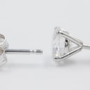 Pair of brilliant earrings in 14 kt white gold with Lab Grown diamonds of 1.00 ct. (2)