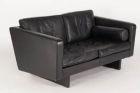 Søren Holst for Fredericia Furniture. To-pers. sofa model 2472