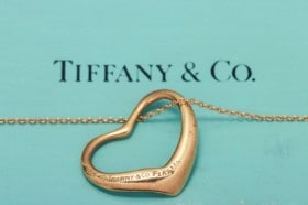 Elsa Peretti for Tiffany & Co. Open Heart vedhæng med halskæde