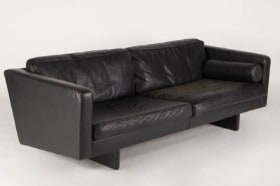 Søren Holst for Fredericia Furniture. Tre-pers. sofa model 2473