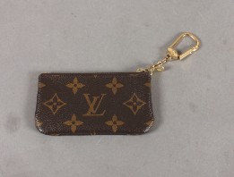 Louis Vuitton, nøglepung i Denne vare er sat til omsalg under nyt varenummer 3344606 - Lauritz.com