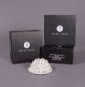 Martine Thoelen. Tre 'Candle Holder' lysskulpturer (3) 