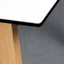 Spisebord med udtræk, samt keramisk plade. Design af Says Who. Incl to tillægsplader. (3) 