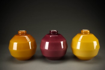 Tre pendler skærme af farvet opalglas (3)