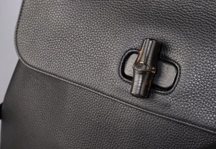 GUCCI. Bamboo Daily top shopping bag shoulder bag in black Pebbled leather Lauritz