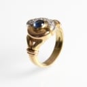 Guldring med safir og diamanter, ringstr. 55