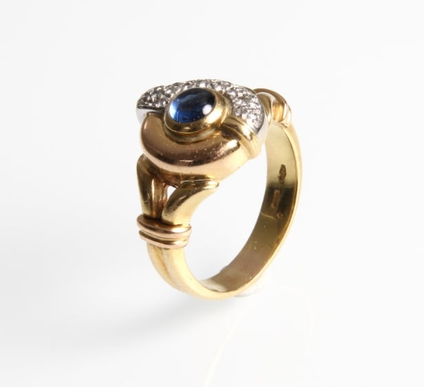 Guldring med safir og diamanter, ringstr. 55