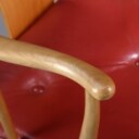 Hans J. Wegner. 'Den kinesiske stol' / 'Kinastolen'. Armstol af massiv lys kirsebær