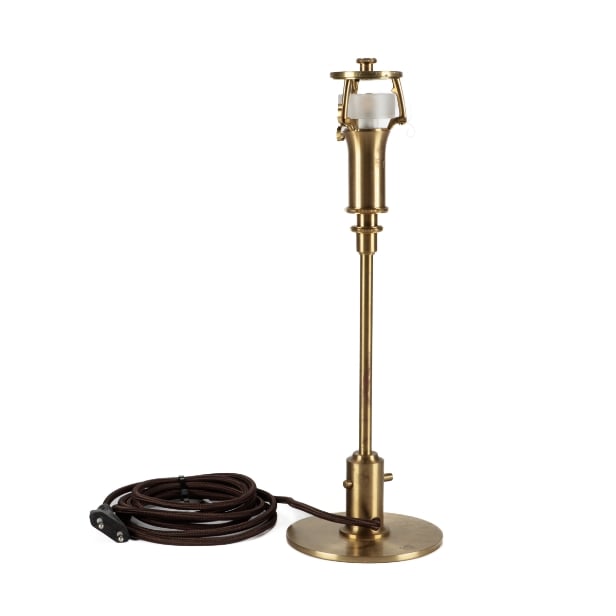 Poul Henningsen / Louis Poulsen. PH 2/1 table lamp.