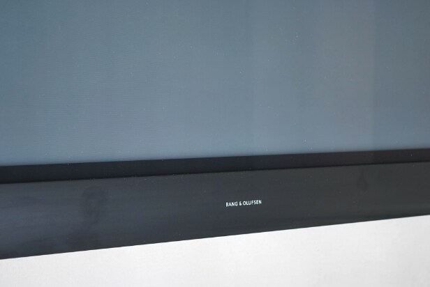 Bang & Olufsen. BeoVision 4 - 50'' Full HD fladskærm (D10 panel) med BeoSystem 3 