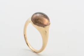 Ring med cabochonsleben røgkvarts, 14 kt. guld, str. 54