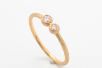 Kranz & Ziegler Couture ring med 2 brillanter, ca. 0.08 ct. 14 kt. guld, str. 52