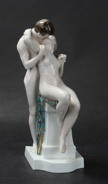 Rosenthal. Figurgruppe af kyssende par, H. 38 cm