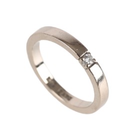 Goldsmith Pade: An eternity ring of 14k white gold, 0.05 ct.