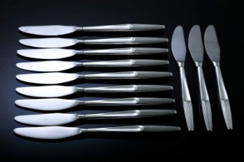 Danske Guldsmedes Sølvvarefabrik, Eva, middagsknive med skafter af sølv (12)
