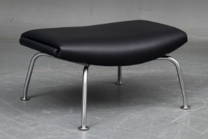 Hans J. Wegner. model EJ100 Ox-chair i sort ' Cava ' - Lauritz.com