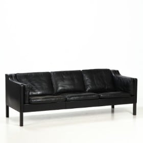 Børge Mogensen. Tre pers. sofa model 2213 i sort læder