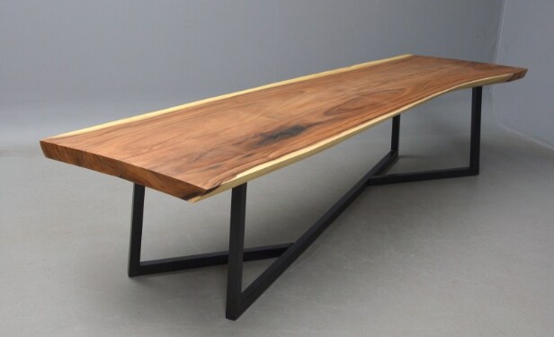 Unikt plankebord af massivt olieret Suar Wood. L. 350 cm