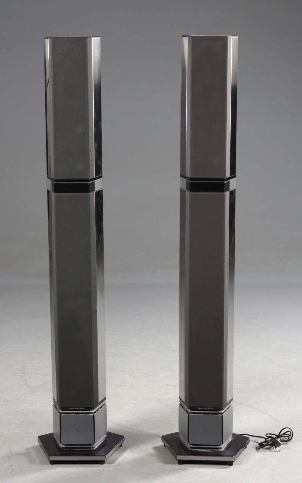 Bang & Olufsen. Par højtalere. Beolab Penta model 6611 (2) Barnebys