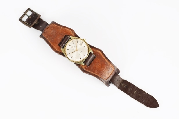 Automatic Omega Genève men's watch in gold-plated steel