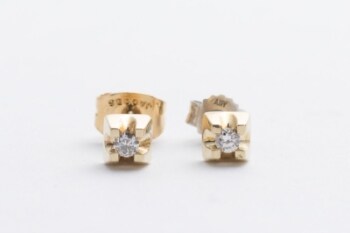 Par brilliant ørestikker af 14 kt guld, 0.06 ct (2)
