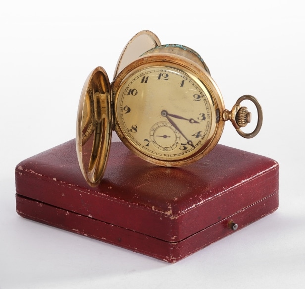 Double-cased men's pocket watch made of 14 kt. gold