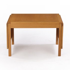 Børge Mogensen. Oak coffee table with flaps, model 5360