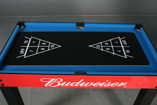 Multi-spillebord med stel i hård plast, 9 spil bla.bordfodbold bordtennis, bordhockey..,