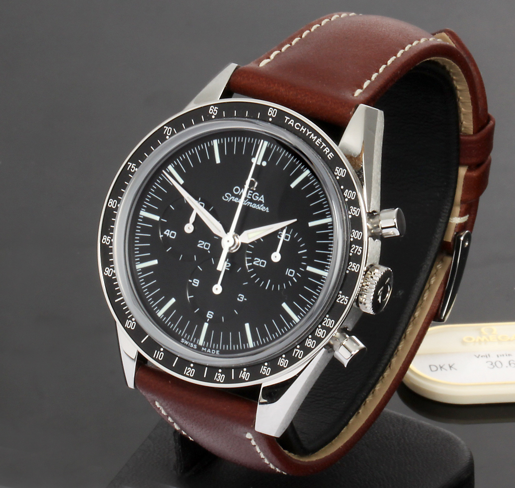 omega moonshine speedmaster