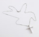 Diamond cross in 18 kt. white gold, 0.47 ct. (2)